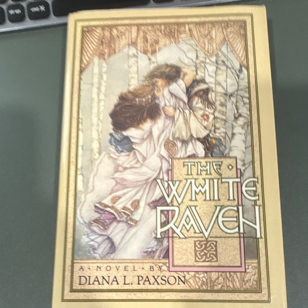The White Raven Diana L. Paxson 1st Edition 1988 Paperback Novel w/ Maps